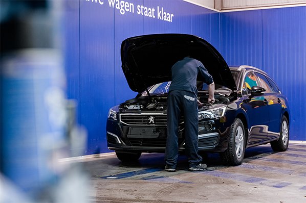 Garage Vanbussel staat in voor het professioneel herstel van uw wagen aan een eerlijke prijs.